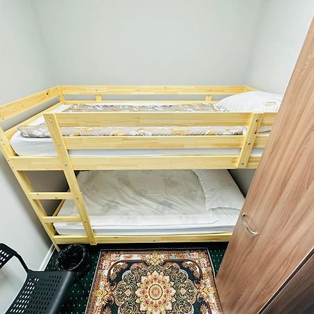 Center Capsule Hotel Алма Ата Екстериор снимка