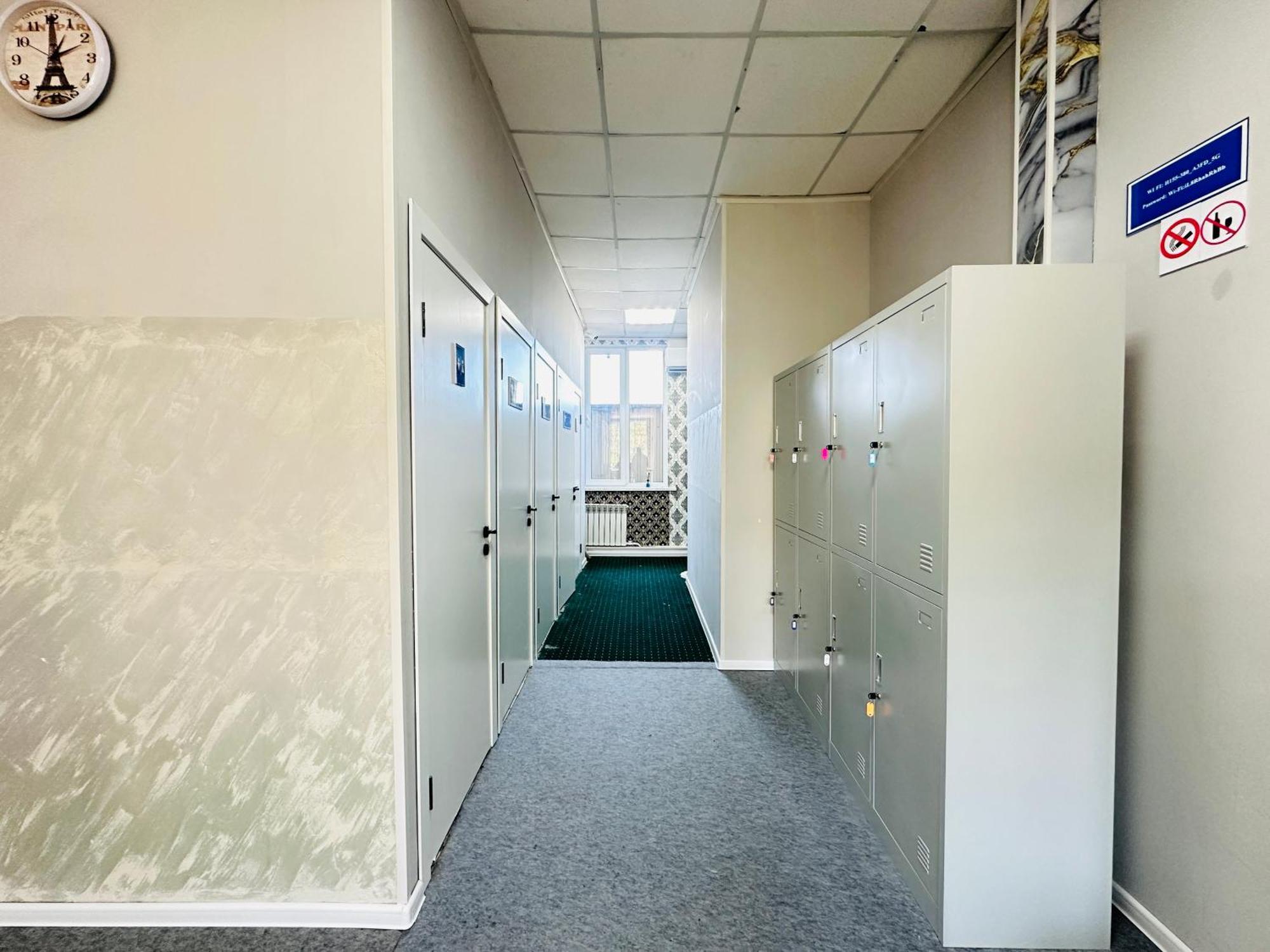 Center Capsule Hotel Алма Ата Екстериор снимка